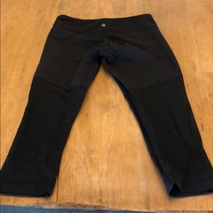 Lululemon black mesh crop leggings